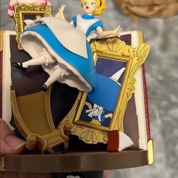 Beast Kingdom Disney D-Stage 077 - Story Book Series Alice in Wonderland Figure - Picture 4 of 7